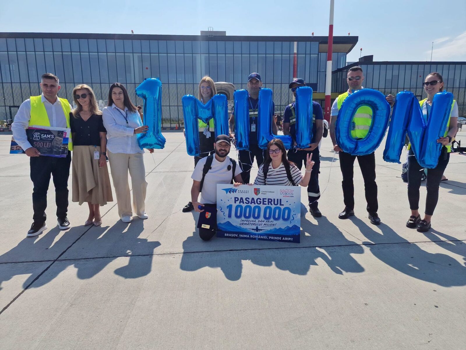 Aeroportul nou-nouț, un milion de pasageri, record atins astăzi