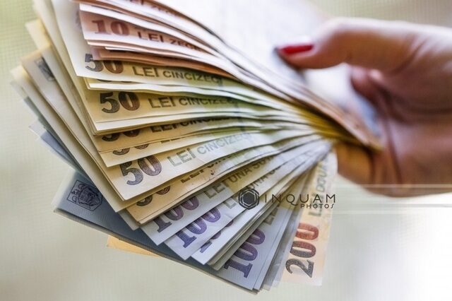 Escroci BNR și Poliția, 70.000 lei dispăruți de la o femeie