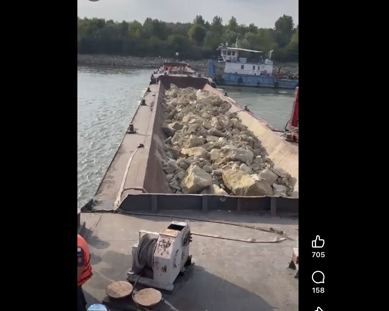 Barje scufundate în Dunăre: Imagini de pe Bala