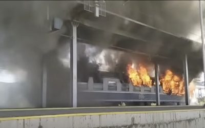Incendiu la Regio 2030: Patru trenuri blocate, patru ore de așteptare