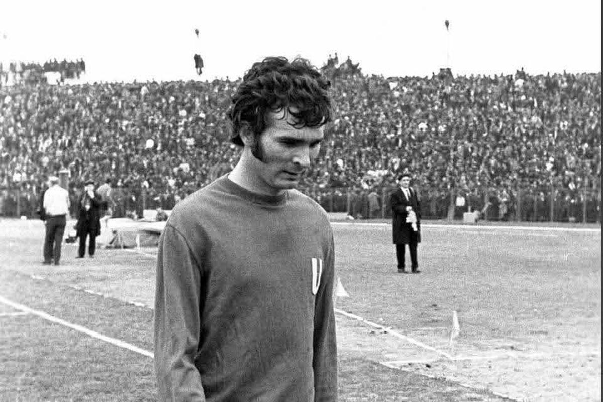 A MURIT MITICĂ MARCU, LEGENDĂ LA U CRAIOVA ȘI STEAUA