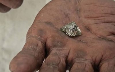 Mină abandonată, diamant de 52.400$ găsit de șapte mineri