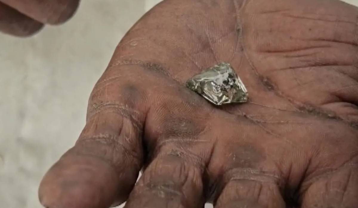Mină abandonată, diamant de 52.400$ găsit de șapte mineri