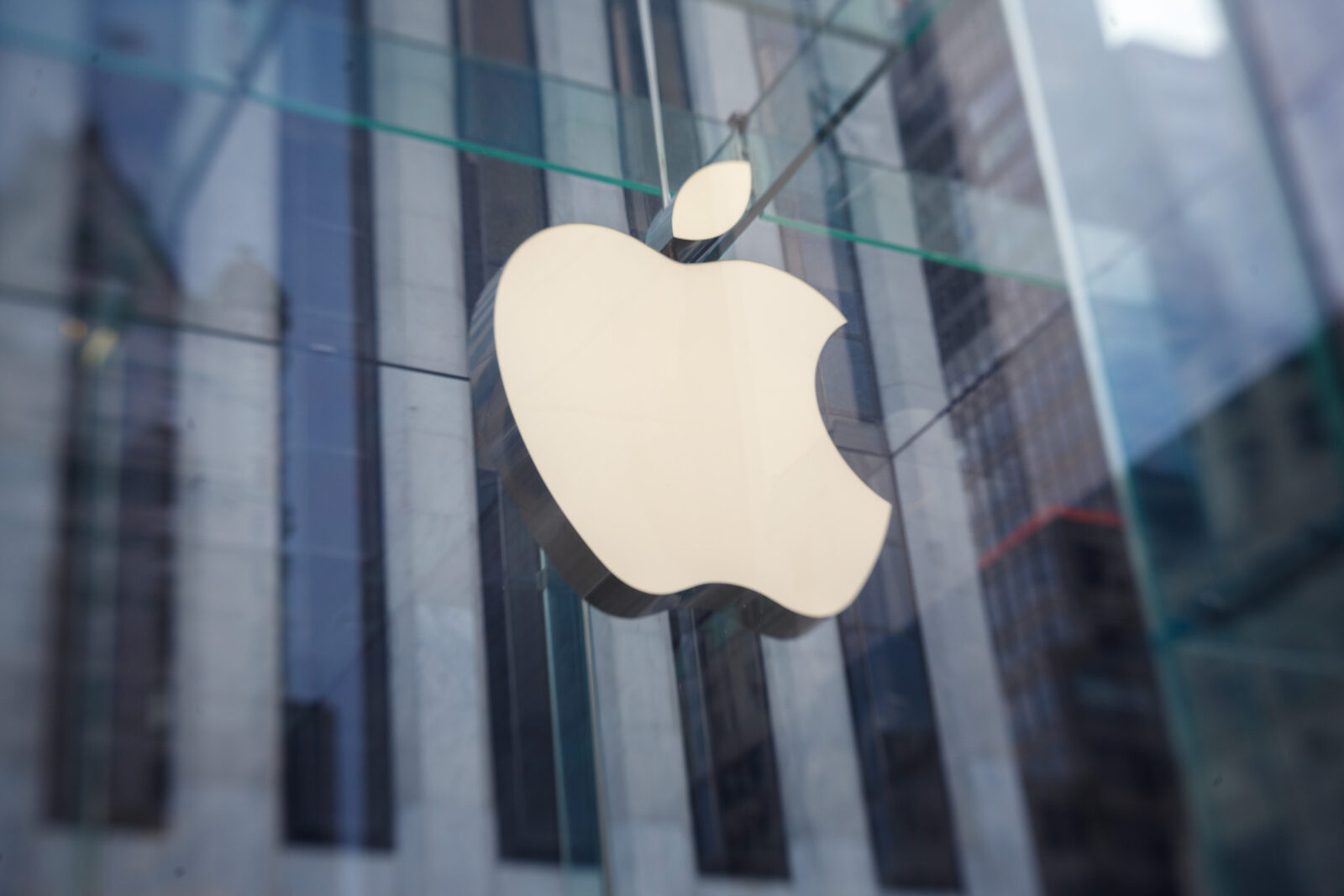 Apple, AI pentru China: Lansare de model lingvistic propriu