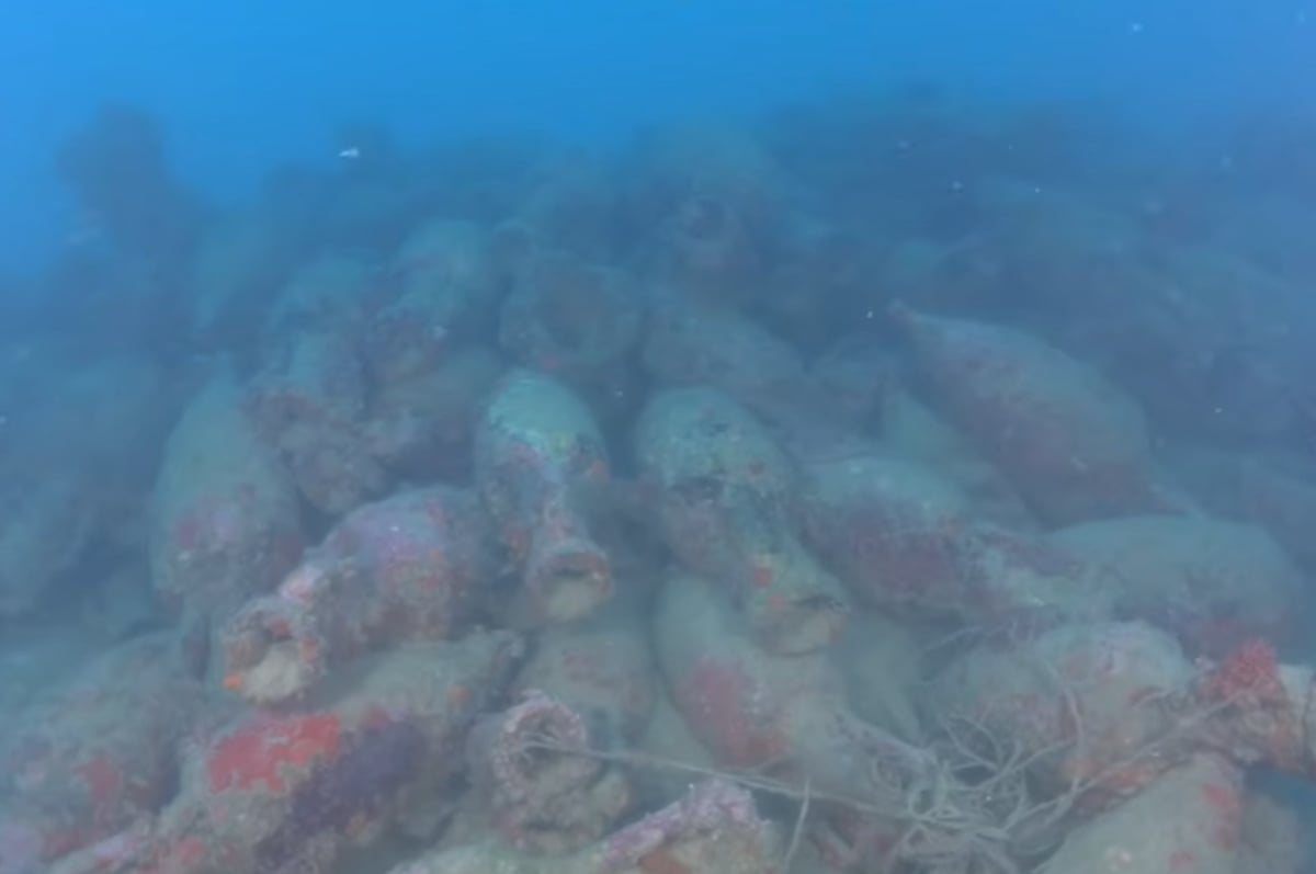 Epavă romană milenară descoperită în Sicilia, plină cu amfore