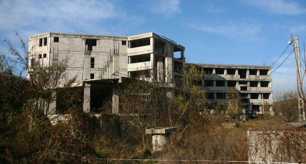Nădlac: Clădire abandonată, transformată în laboratoare școlare pentru 600 elevi