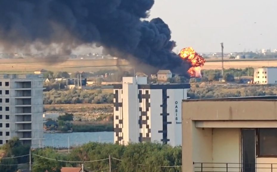 Incendiu major Constanța: Foc și fum la un depozit plastic