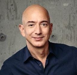 Bezos intră la Liverpool: Investiție majoră cu opțiune de preluare