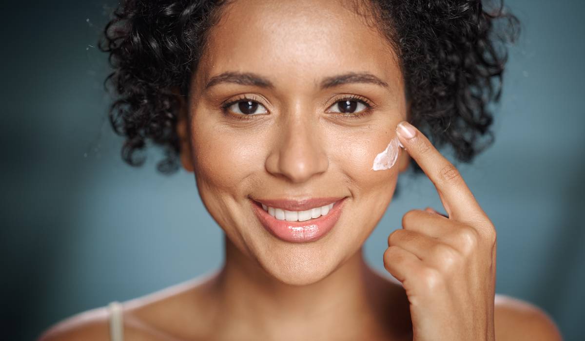 Pudră: Translucidă sau compactă? Alege corect pentru un look perfect