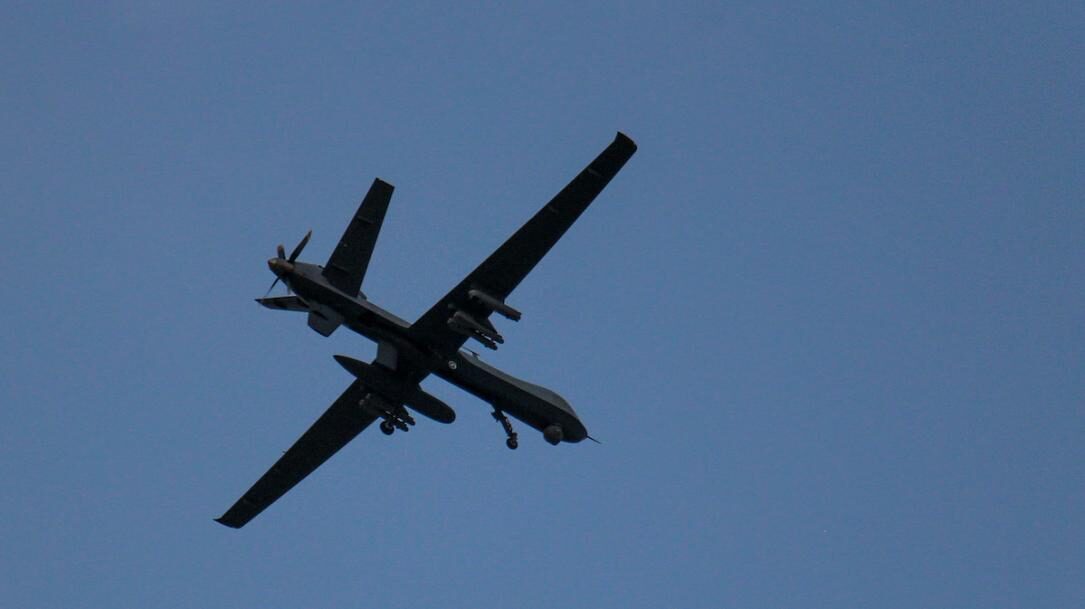 Fragmente drone pe plaja Costinești, curățenie la malul mării