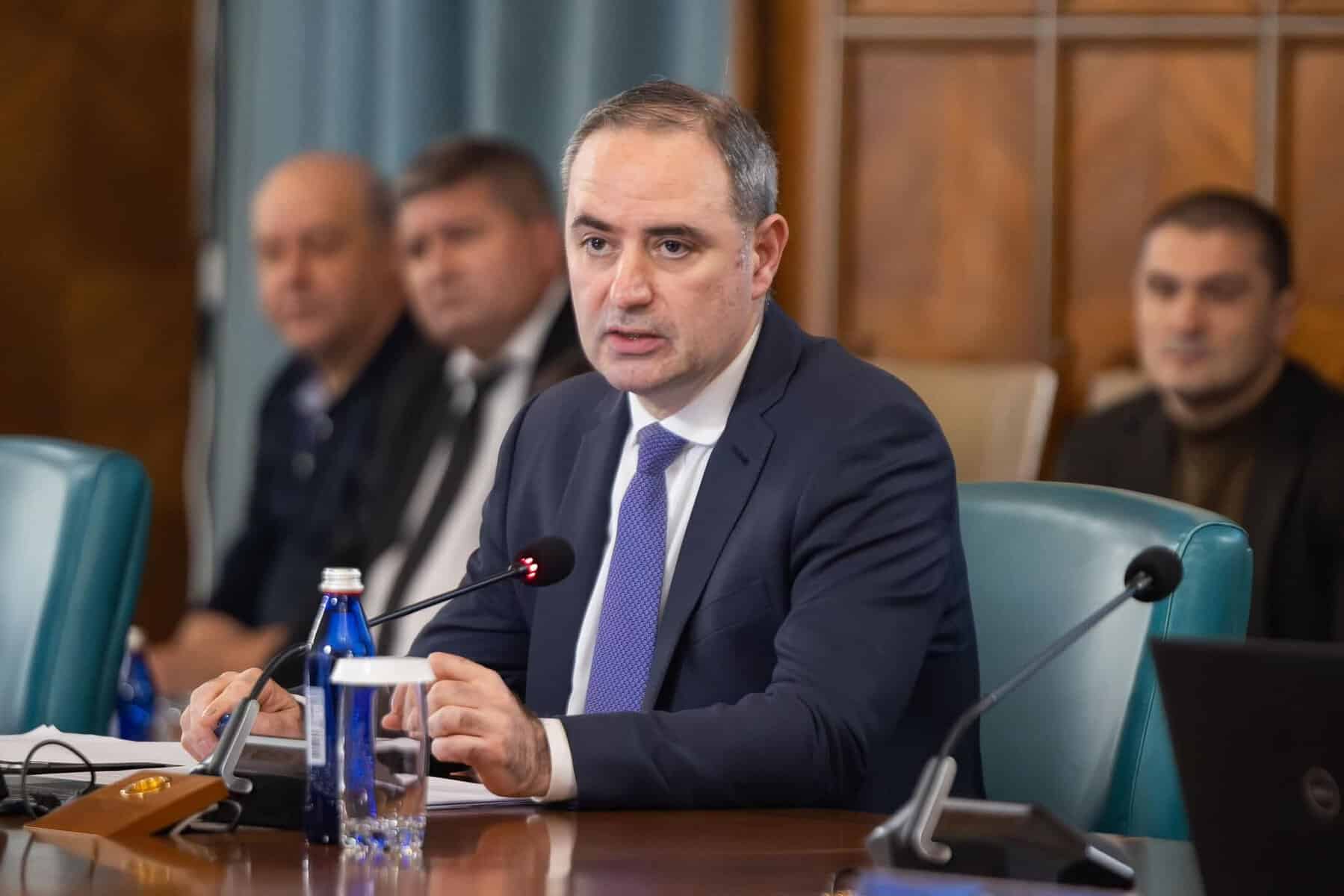 Economia României se redresează: PIB-ul scade doar 0,4%