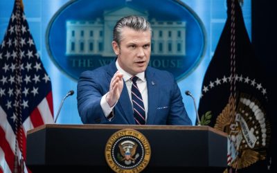 Hegseth, taxat de republicani: A ținut democrații pe hol la bugetul Apărării