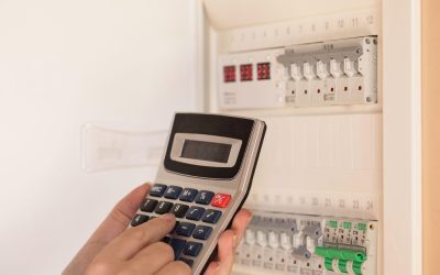 Energie gratis online: Românii verifică consumul și primesc alerte