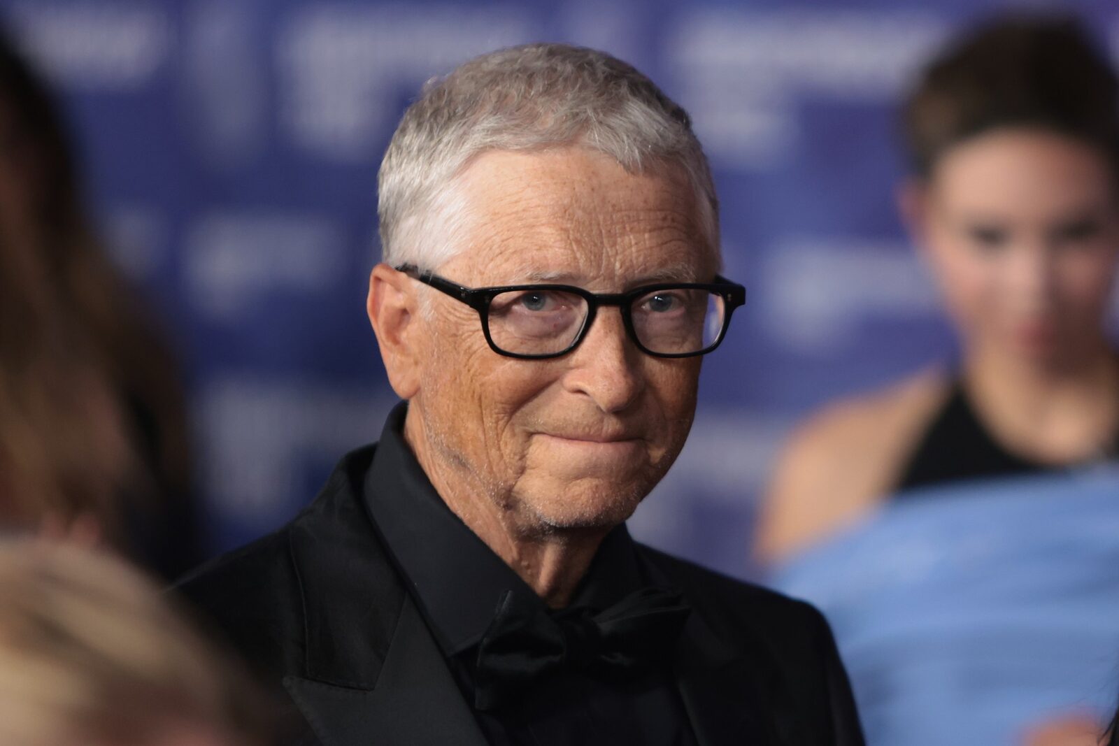 Bill Gates: AI distruge locuri de muncă, guvernele nu-s pregătite