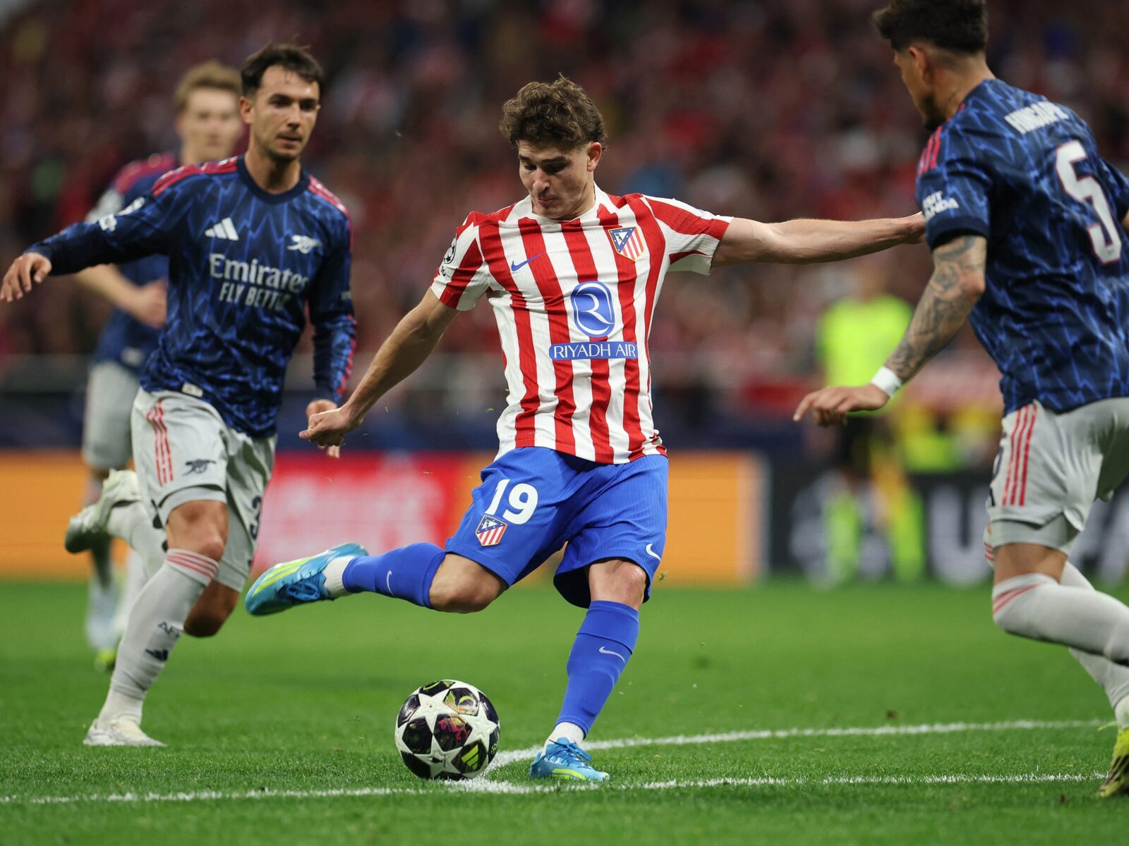 Simeone: Alvarez nu pleacă de la Atletico, nici la Barcelona