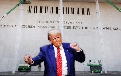 Trump revine pe Centrul Kennedy, din nou în atenție
