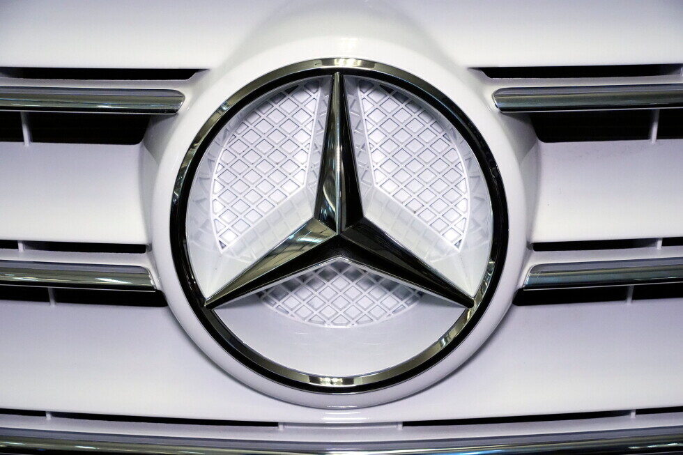 Mercedes-AMG, reclamată pentru risc de arsuri la logo