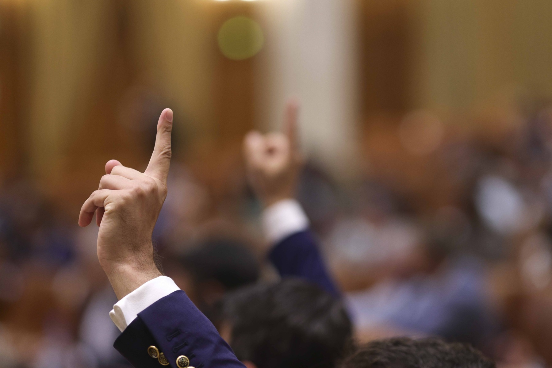 MUREȘAN depune azi programul de guvernare și lista de miniștri