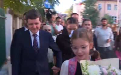 Nicuşor Dan, prima zi de școală: „Educația nu-i doar despre note”