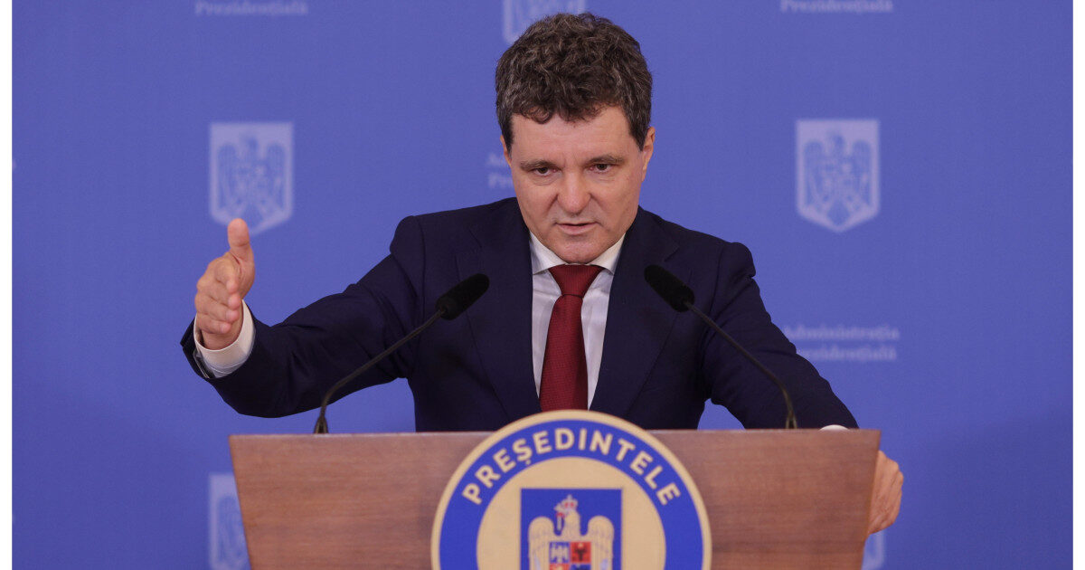 Aleșii locali scapă de incompatibilitate. Nicușor Dan a promulgat legea