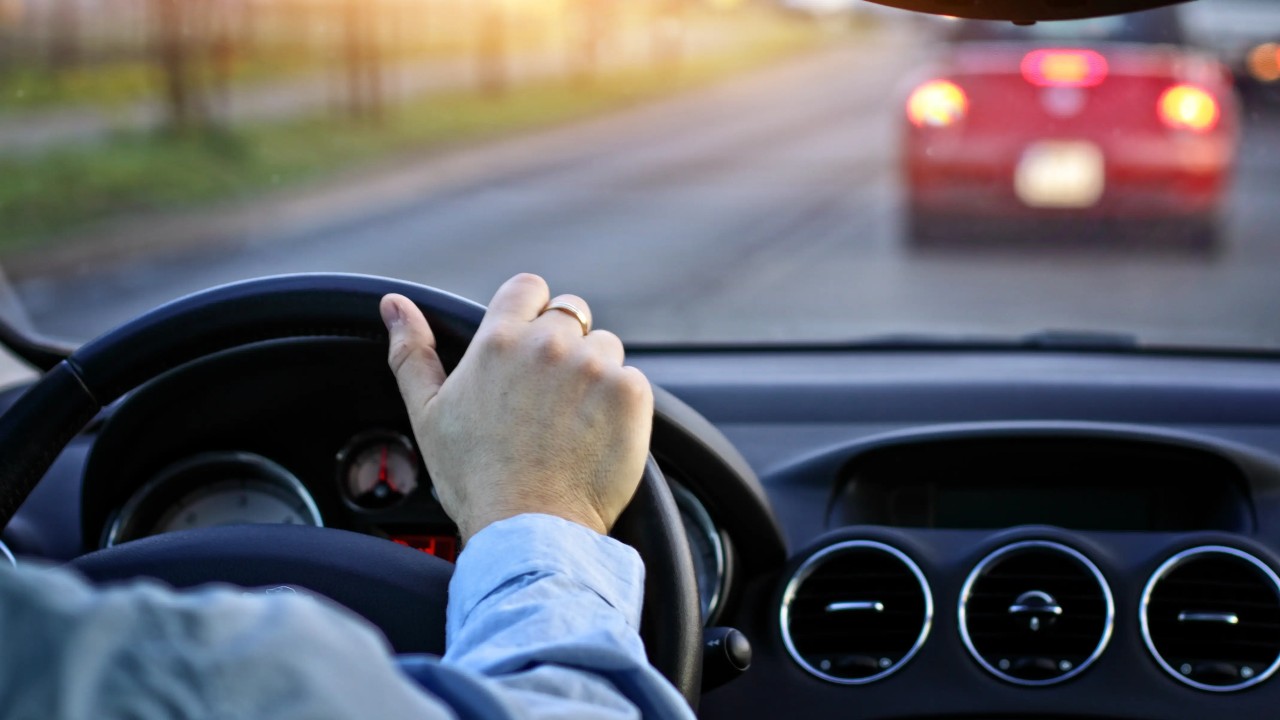 Șoferii, pe jos! Amendă și permis suspendat pentru gestul simplu