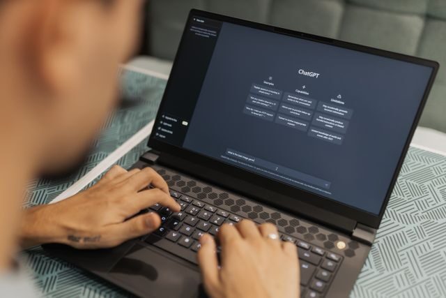 Top AI: Ce platforme cuceresc românii