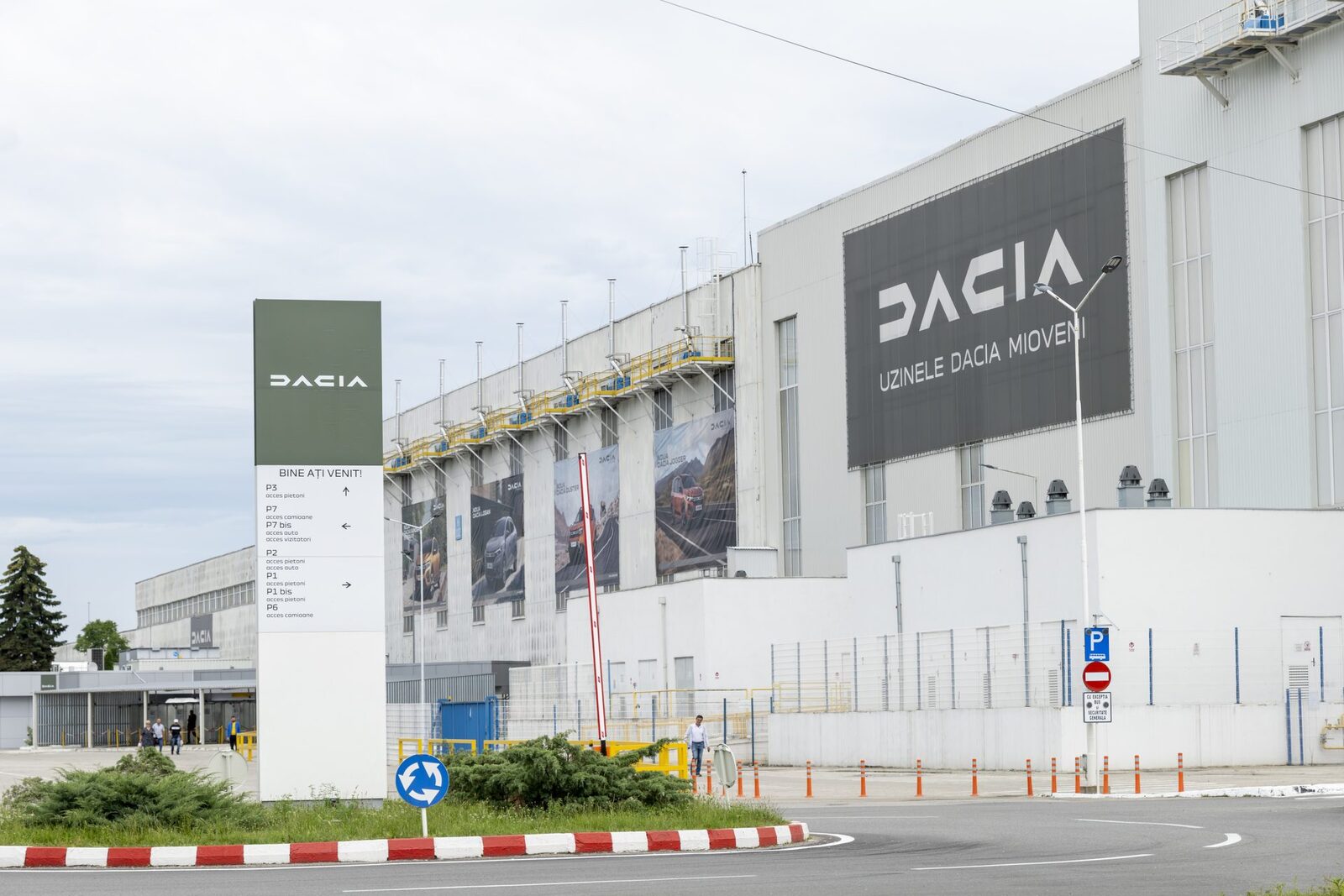 Dacia construiește o centrală solară la Mioveni